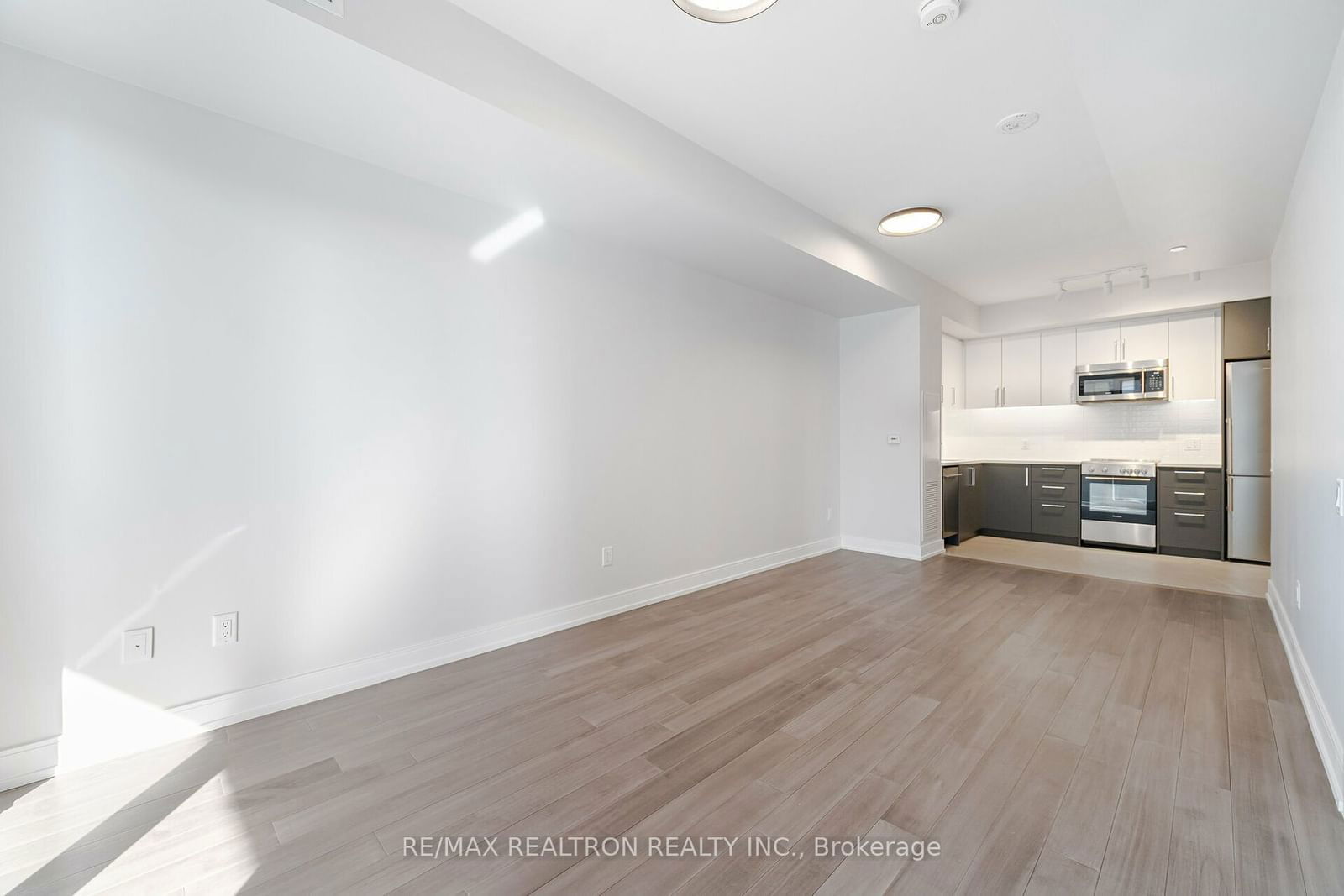 2525 Bathurst St, unit 506 for rent