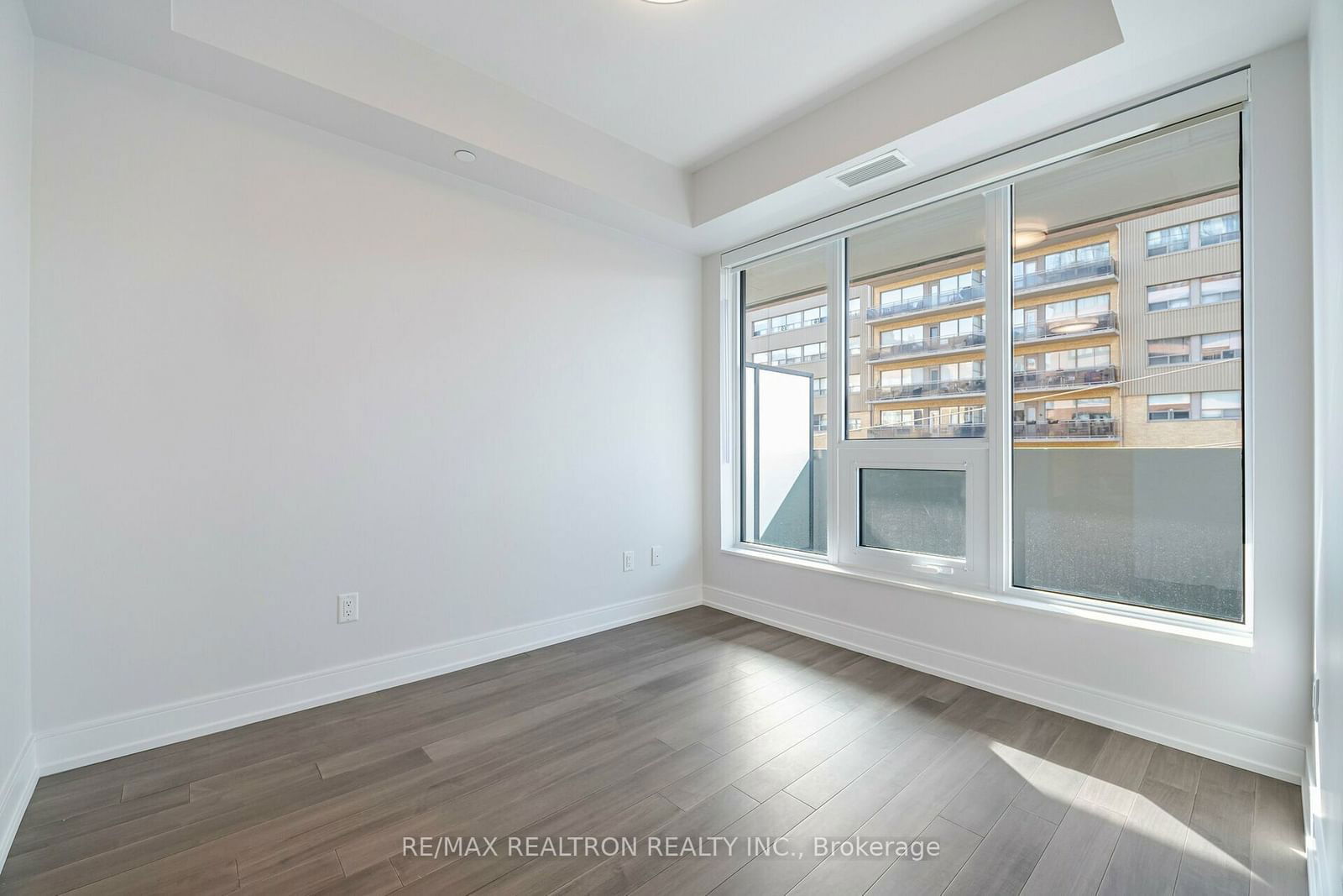 2525 Bathurst St, unit 506 for rent