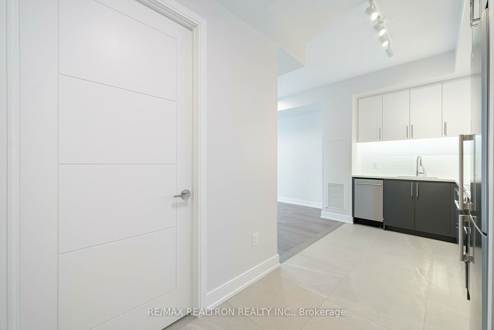 2525 Bathurst St, unit 506 for rent