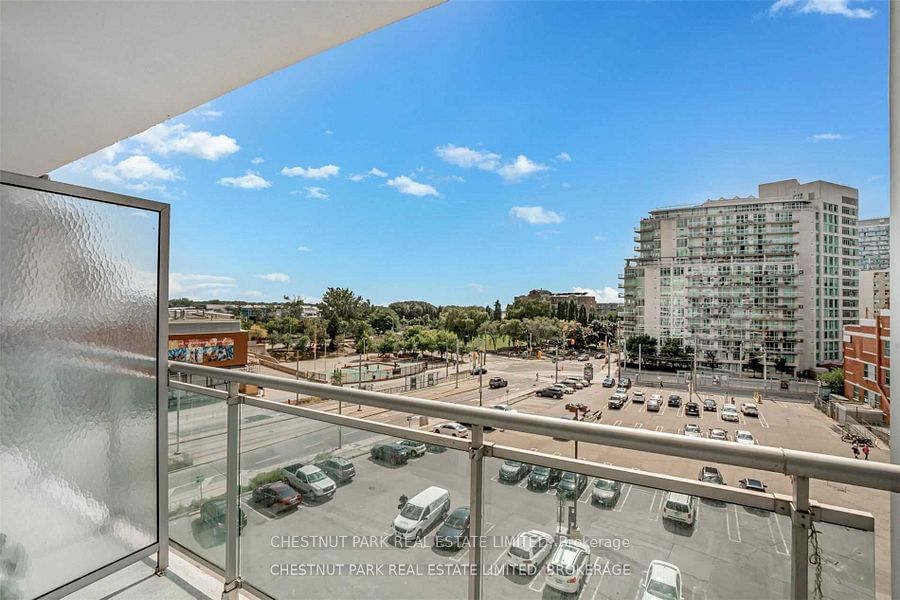 600 Queens Quay W, unit 730 for rent