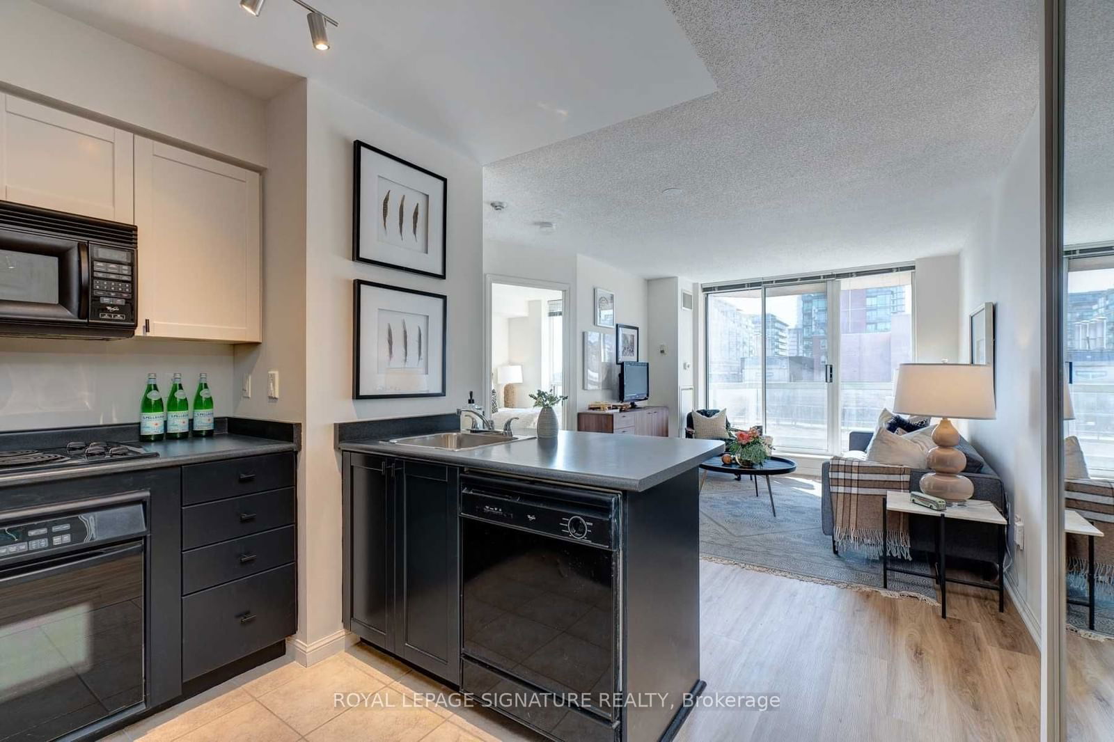 311 Imperial Square, Downtown, Toronto