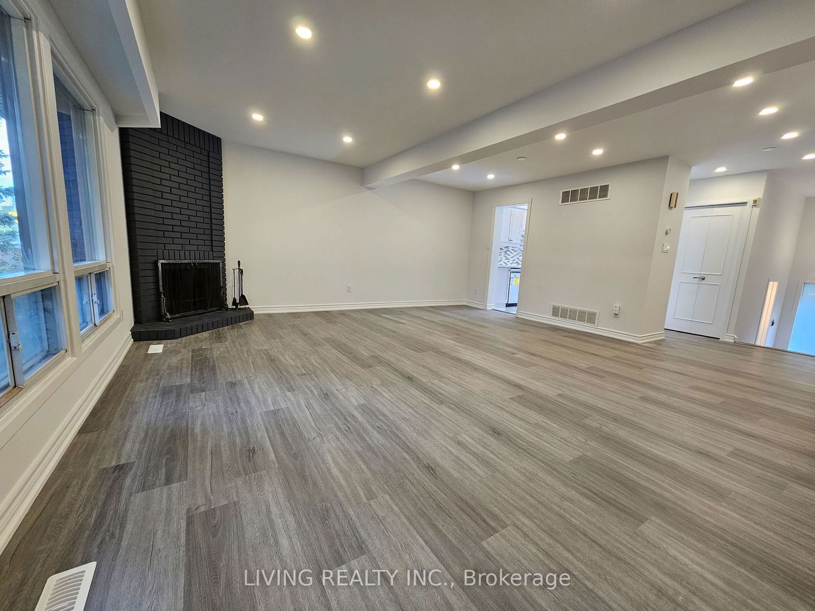 14 Gypsy Roseway Townhouses, North York, Toronto