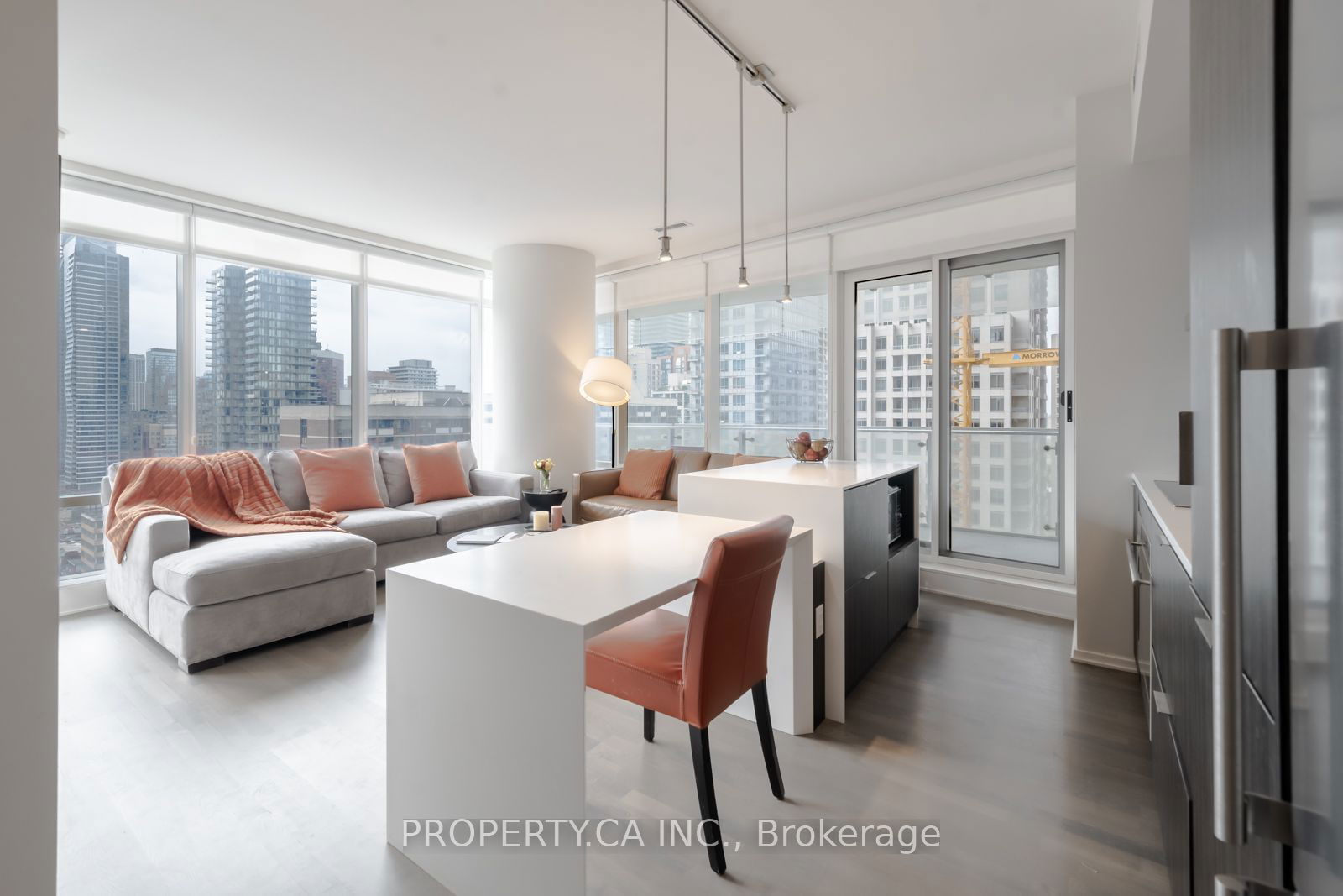 1 Bloor St E, unit 1407 for rent