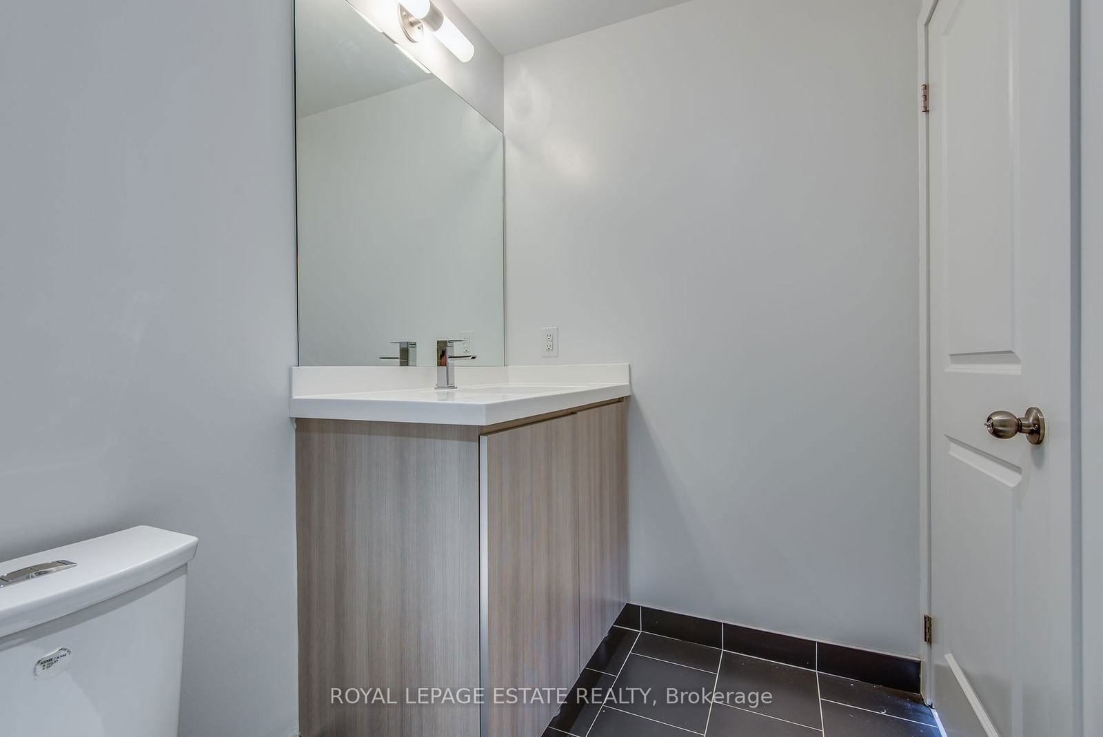 105 George St, unit 1215 for sale