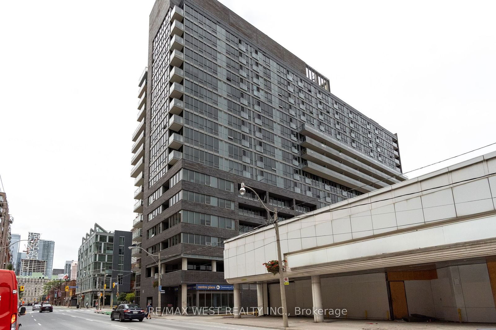 320 Richmond St E, unit 1112 for sale