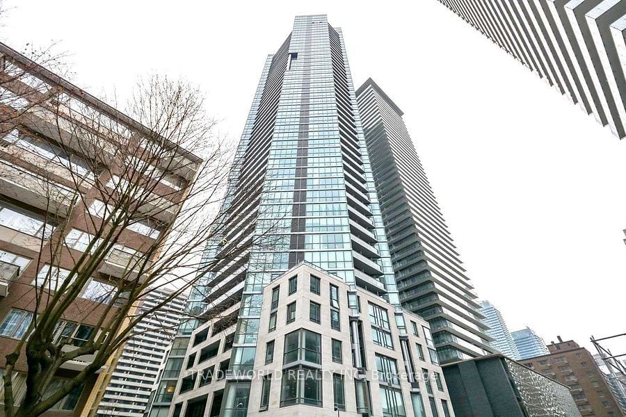 45 Charles St E, unit 3810 for rent