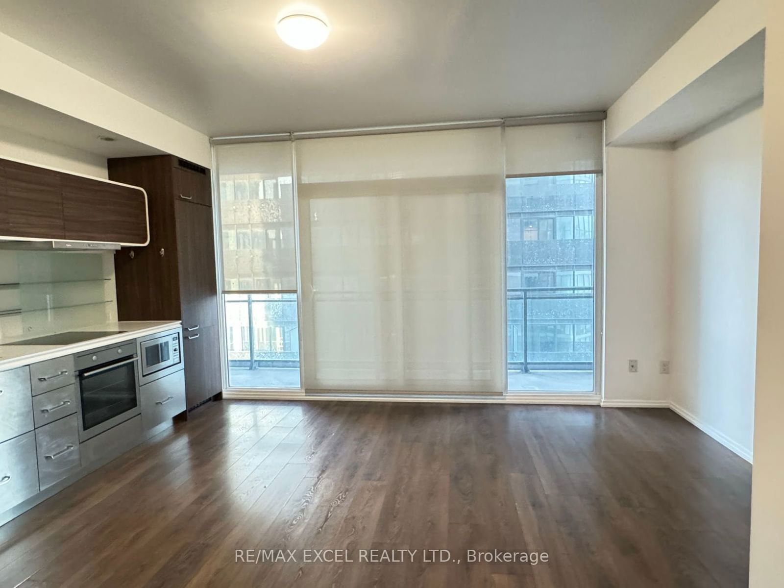 45 Charles St E, unit 2711 for rent