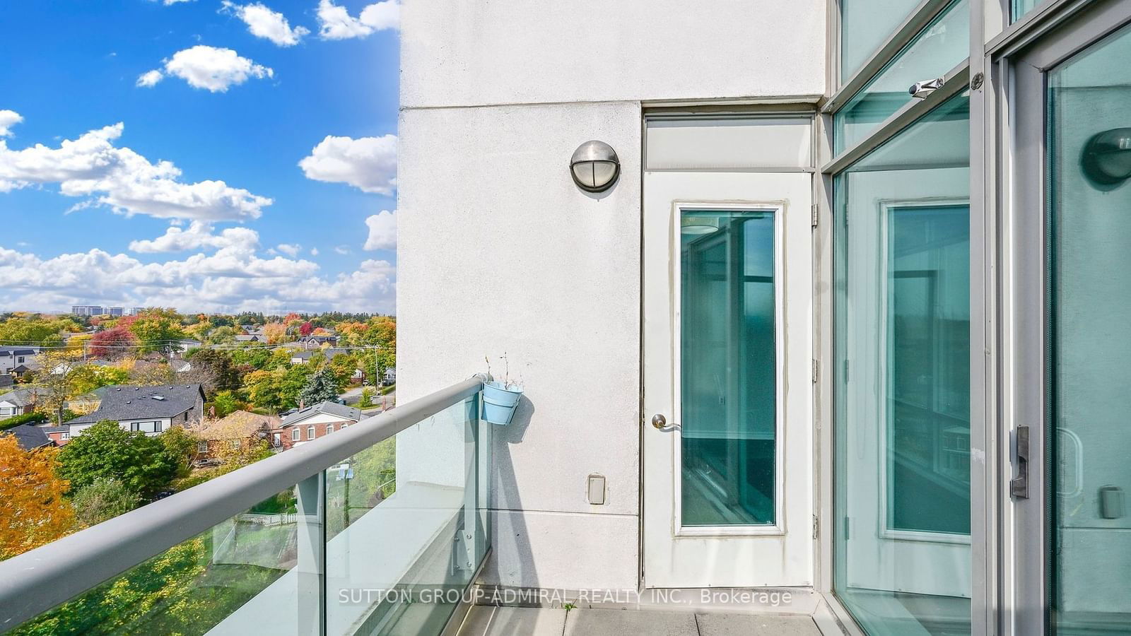 3830 Bathurst St, unit PH809 for sale