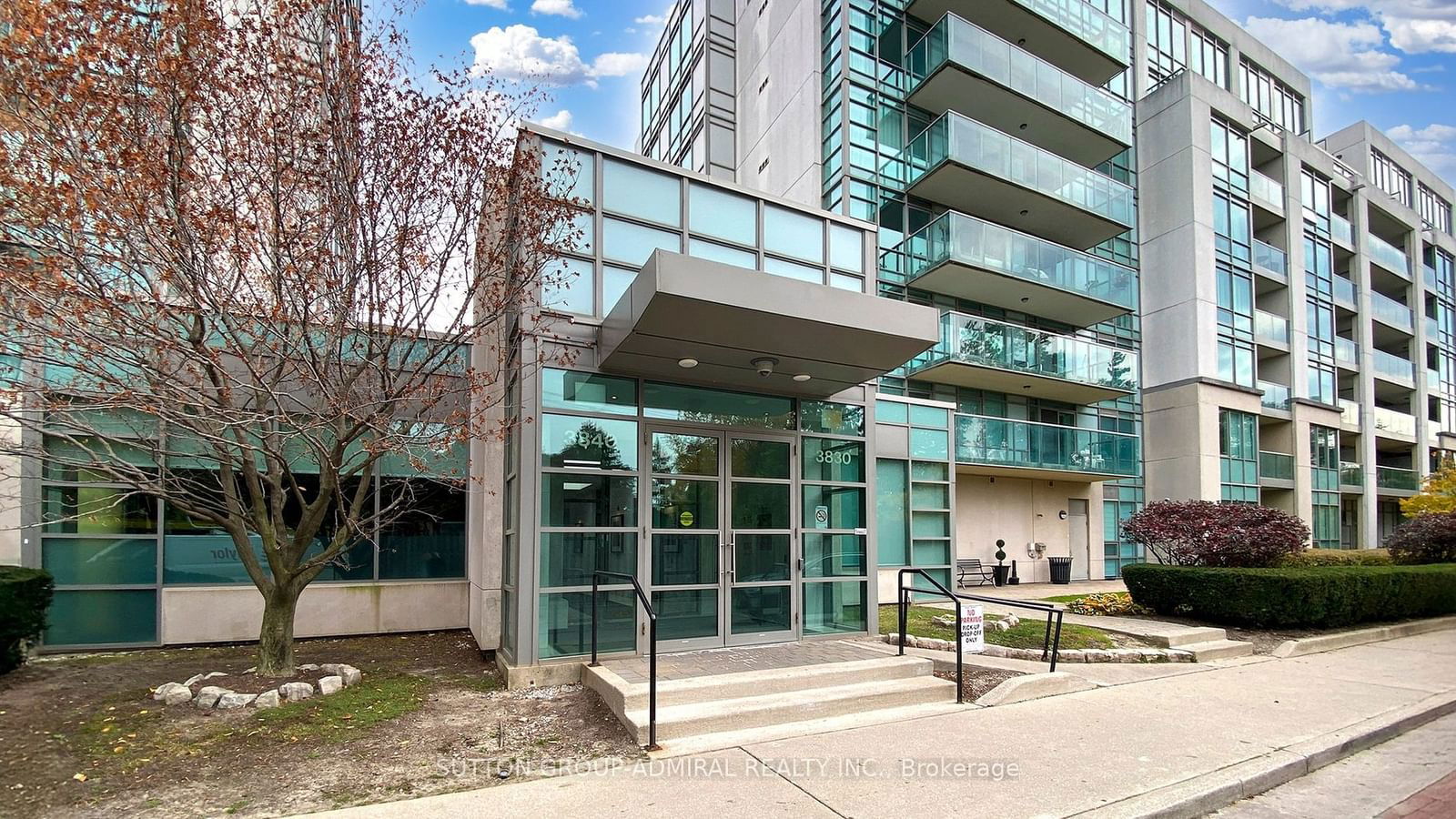 3830 Bathurst St, unit PH809 for sale