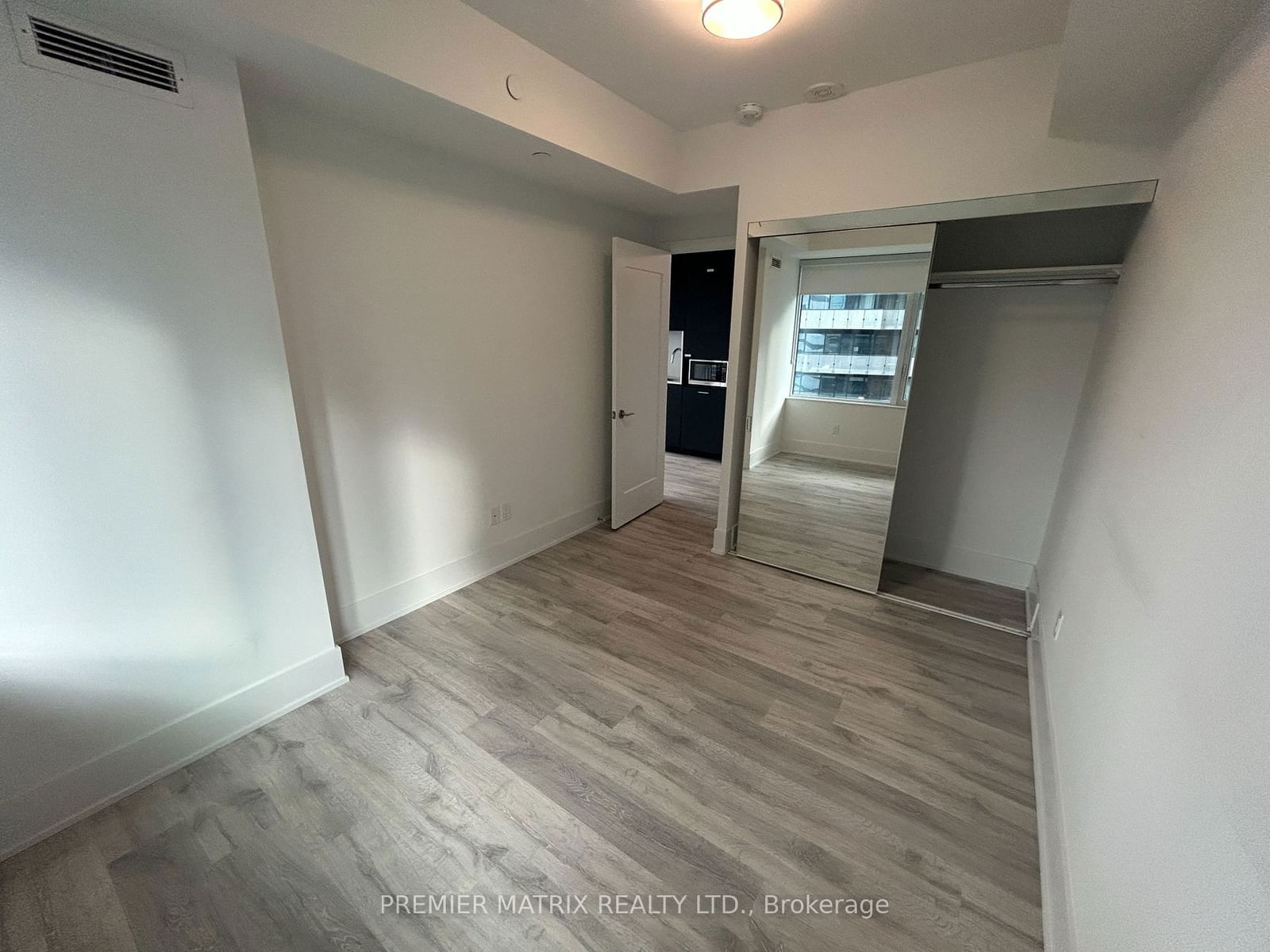 470 Front St W, unit 1305 for rent