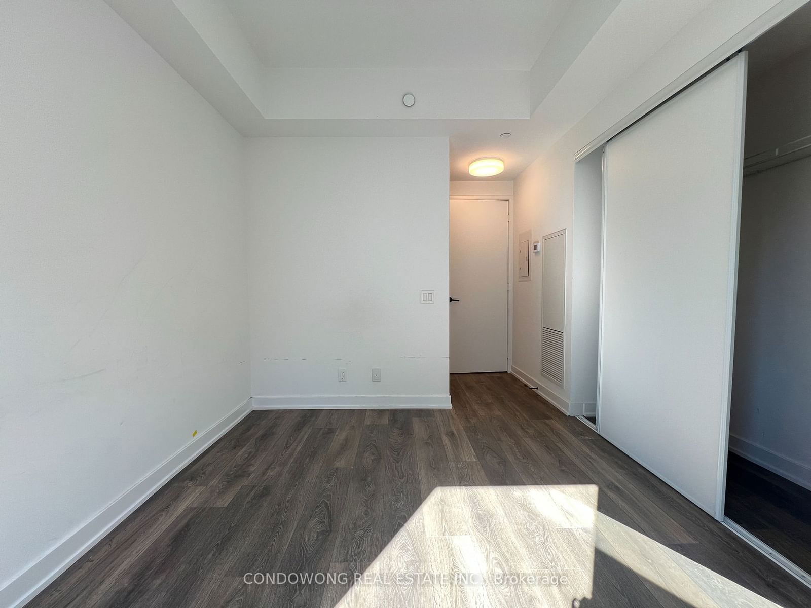 108 Peter St, unit 816 for rent