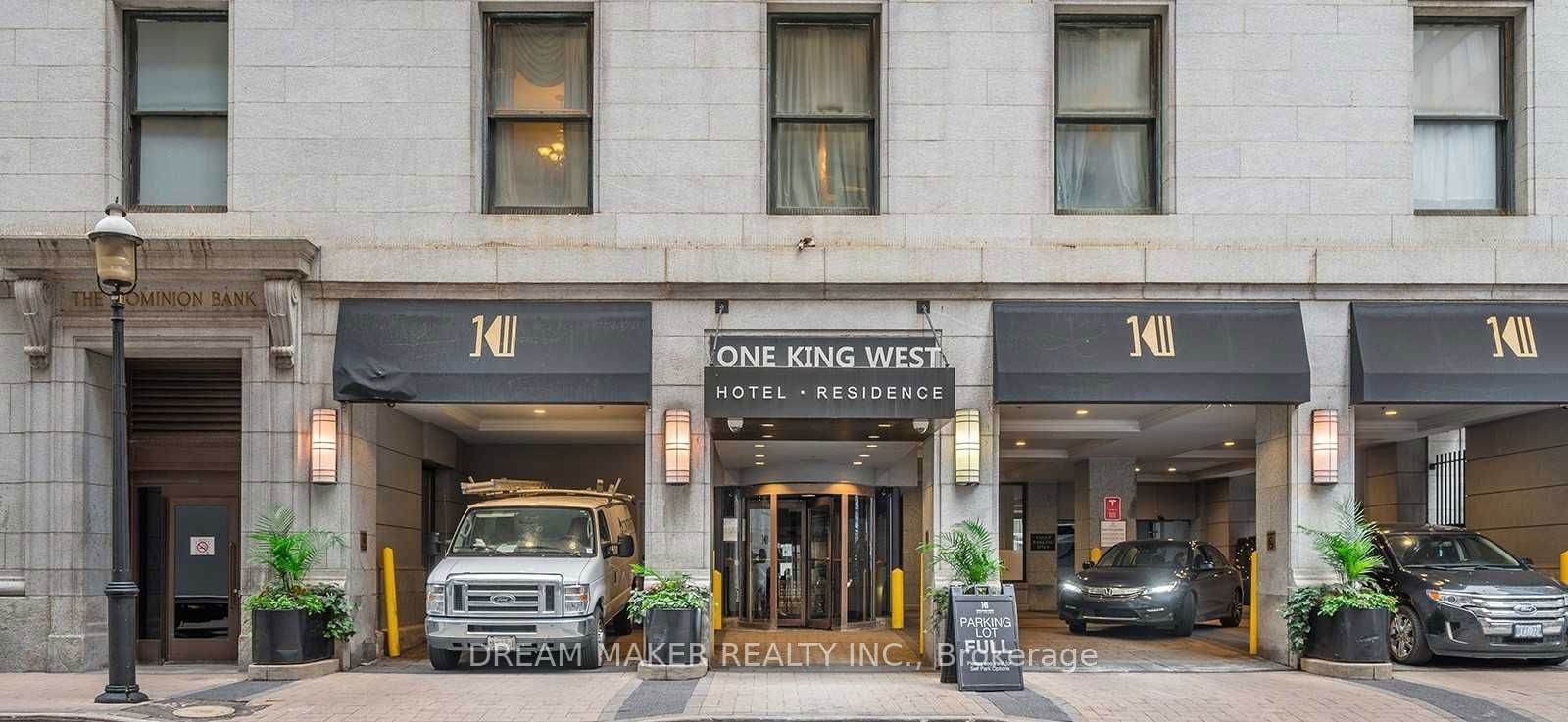 1 King St W, unit 918 for rent