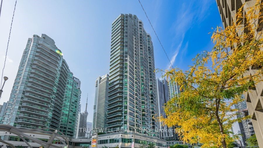 Residences of the World Trade Centre, Downtown, Toronto