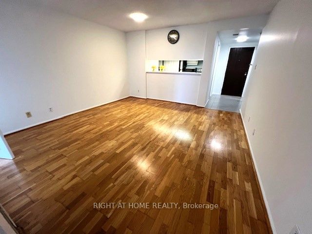 711 Bay St, unit 1616 for rent