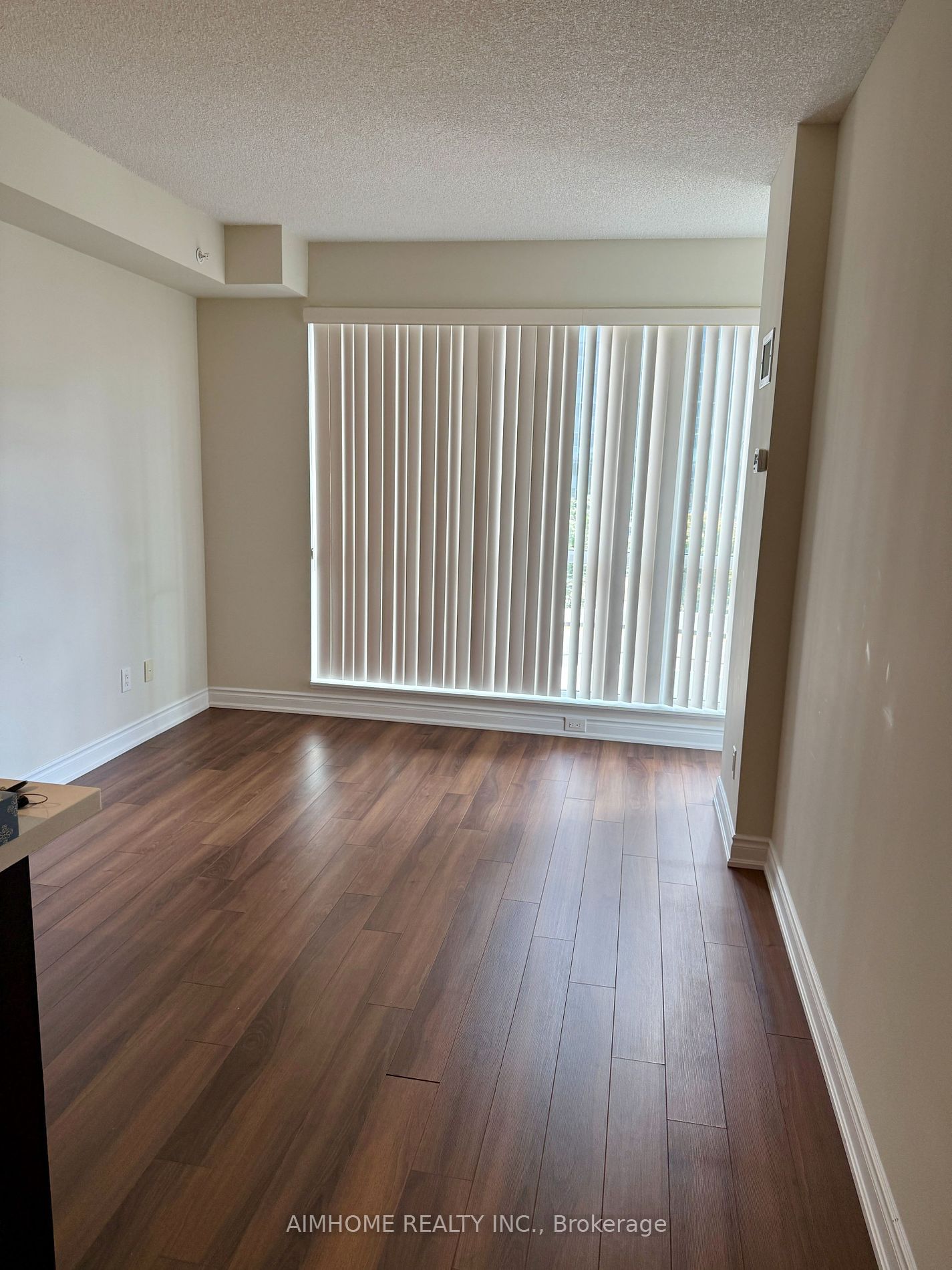 60 Berwick Ave, unit 618 for rent