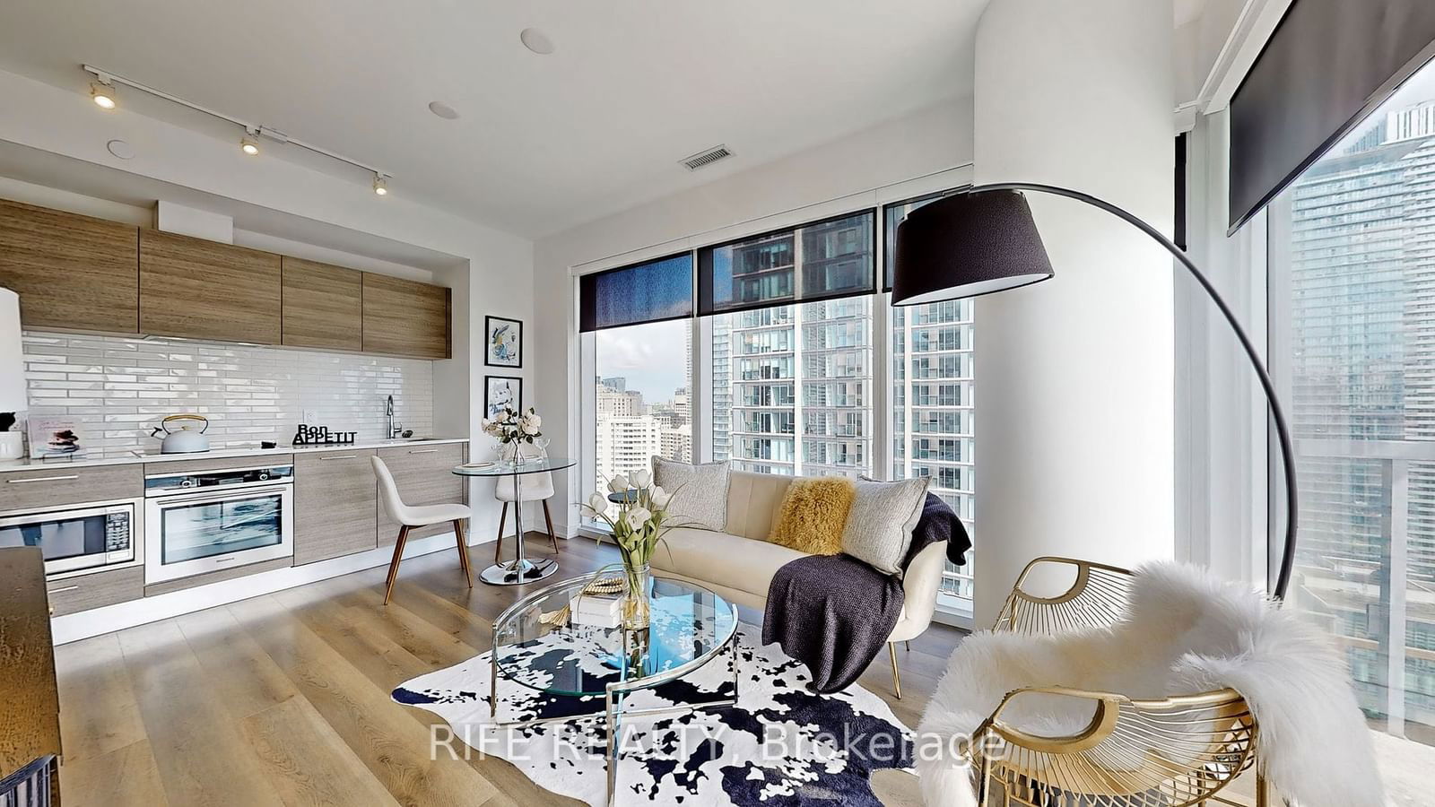 3 Gloucester St, unit 2902 for sale