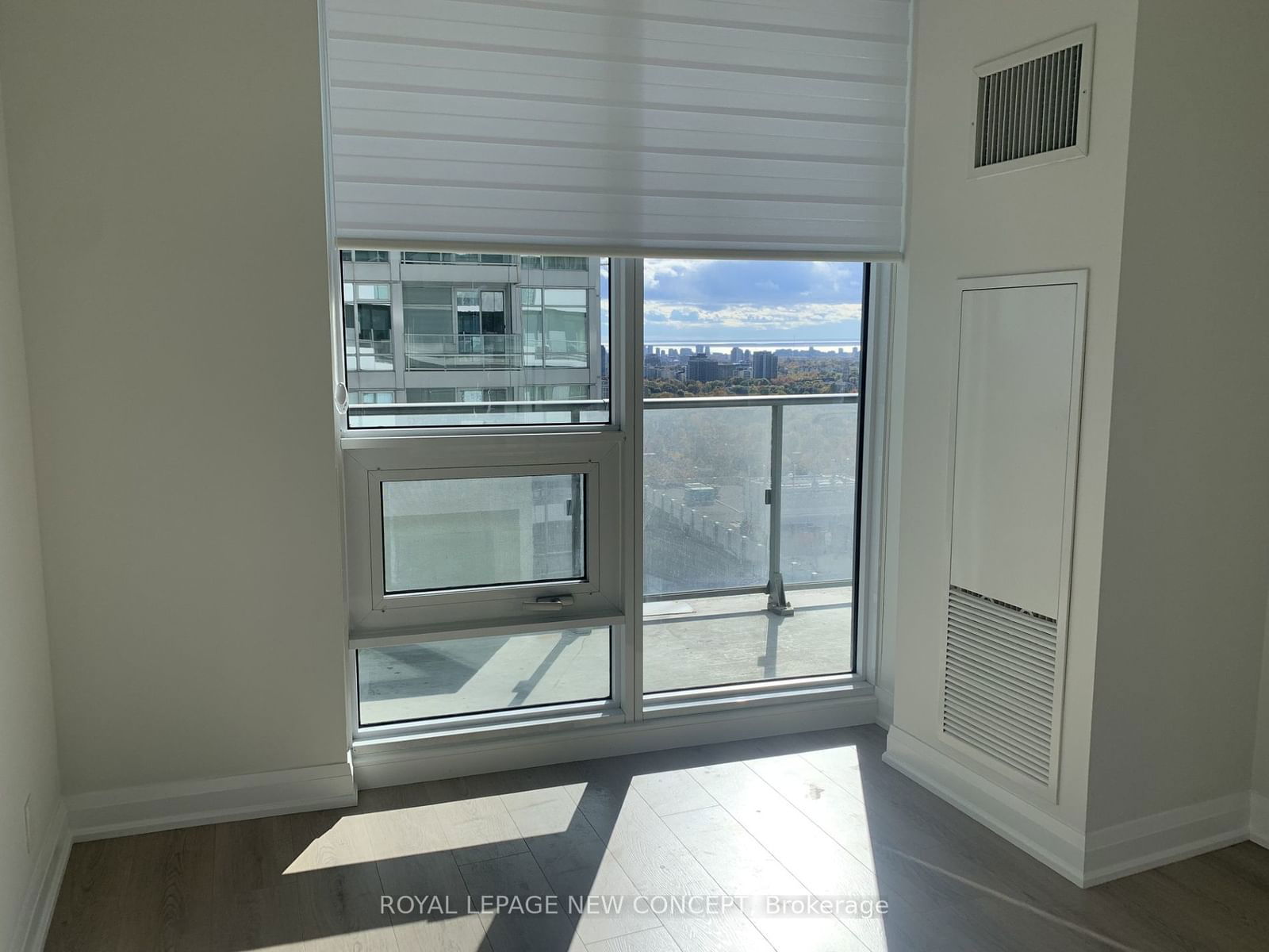 2221 Yonge St, unit 3006 for sale