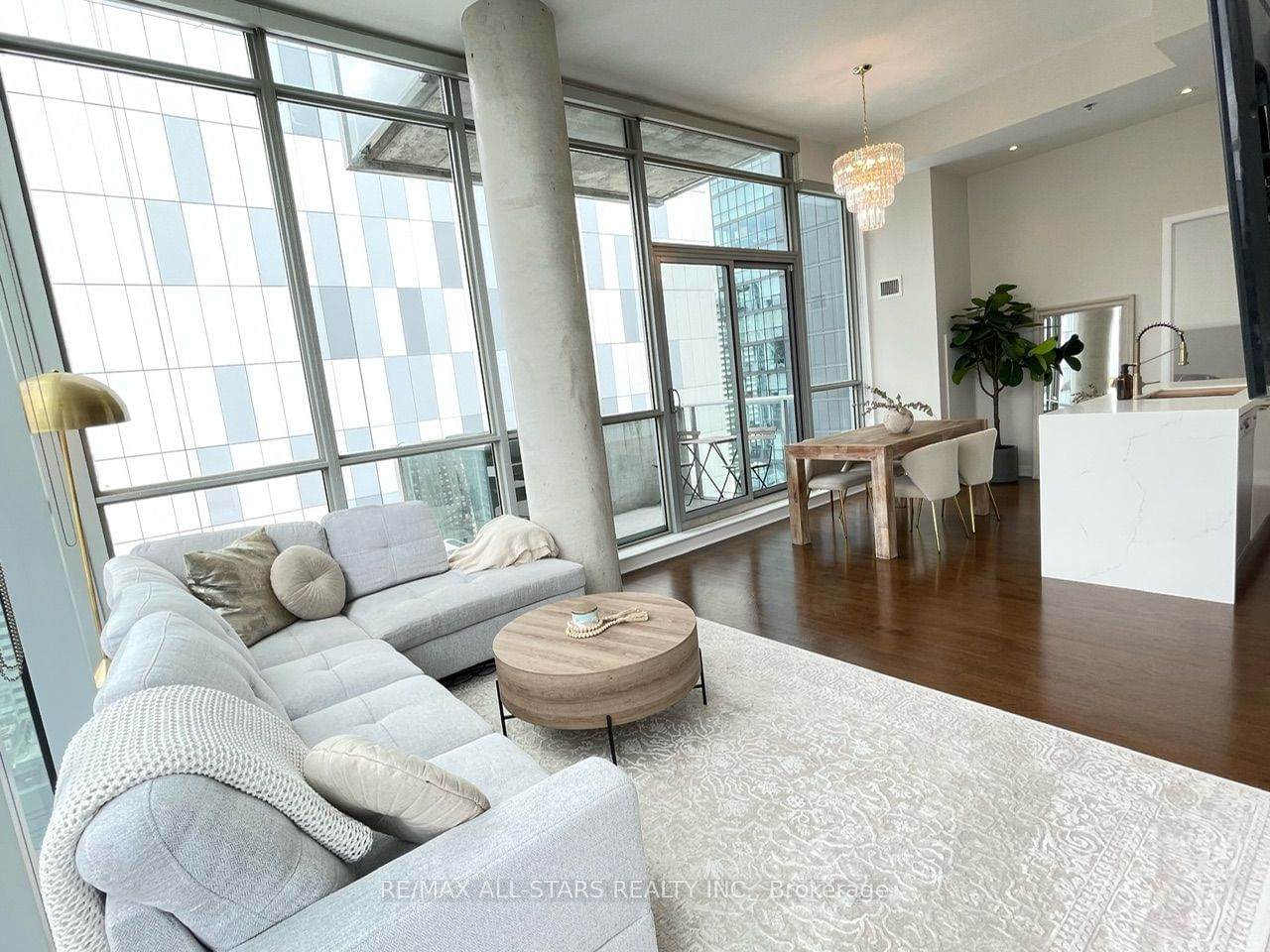 375 King St W, unit LPH3407 for sale