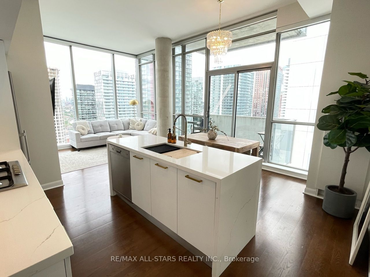 375 King St W, unit LPH3407 for sale