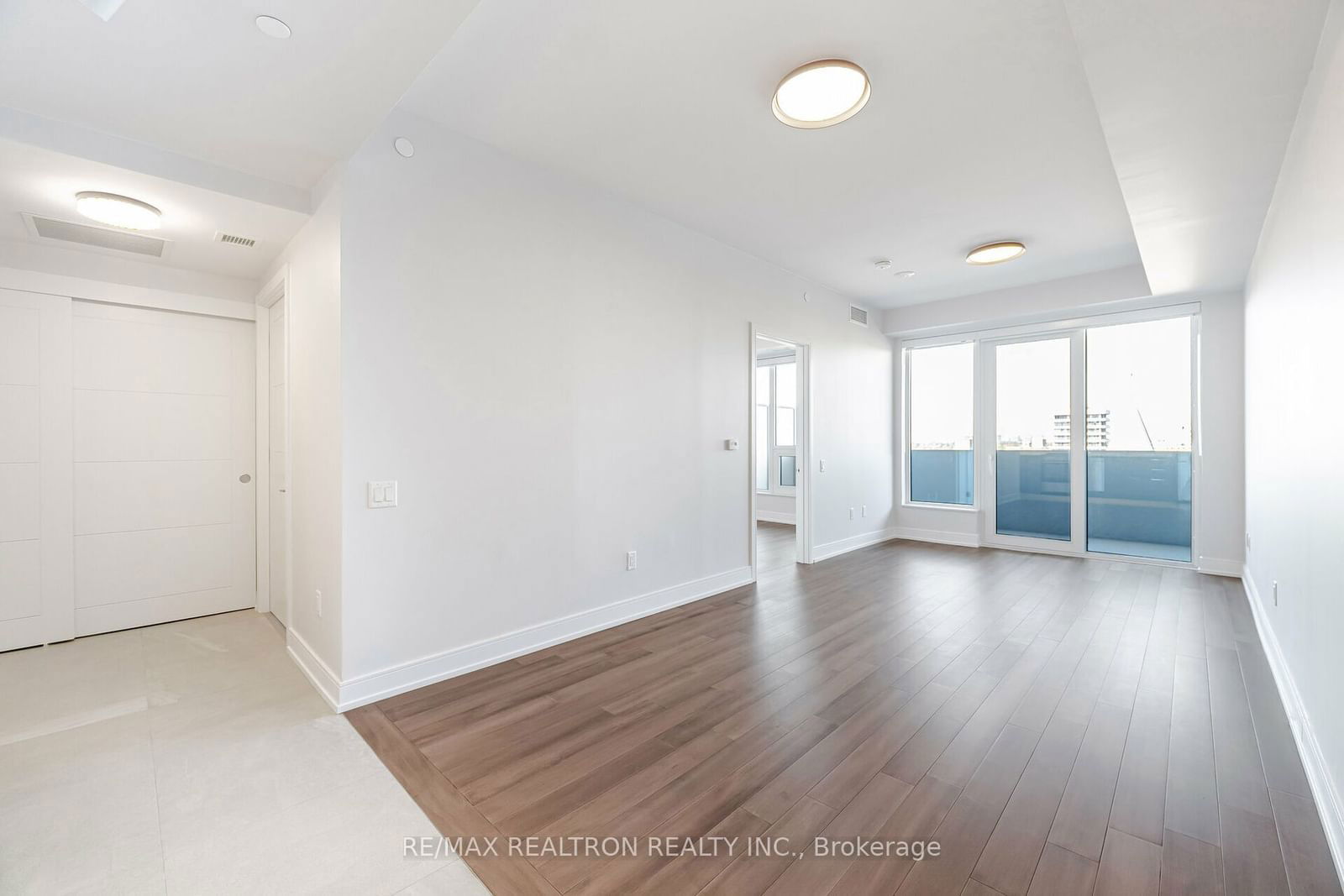 2525 Bathurst St, unit 808 for rent