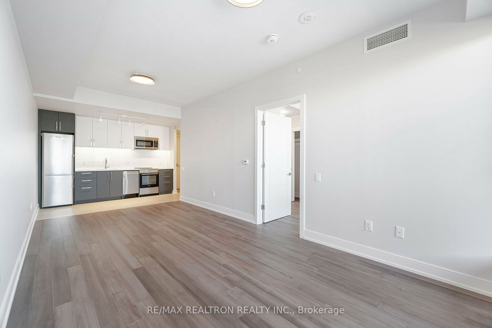 2525 Bathurst St, unit 808 for rent