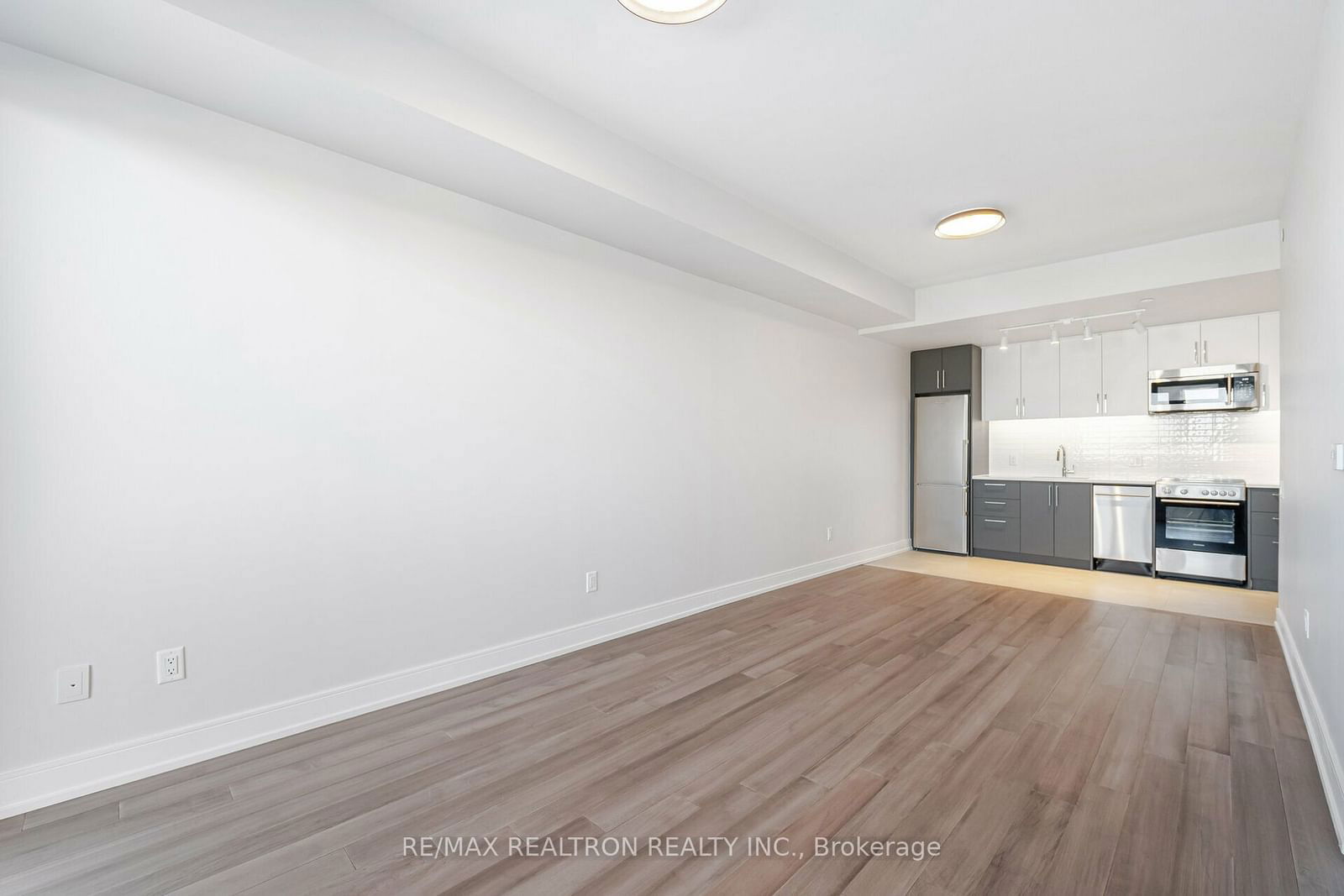 2525 Bathurst St, unit 808 for rent