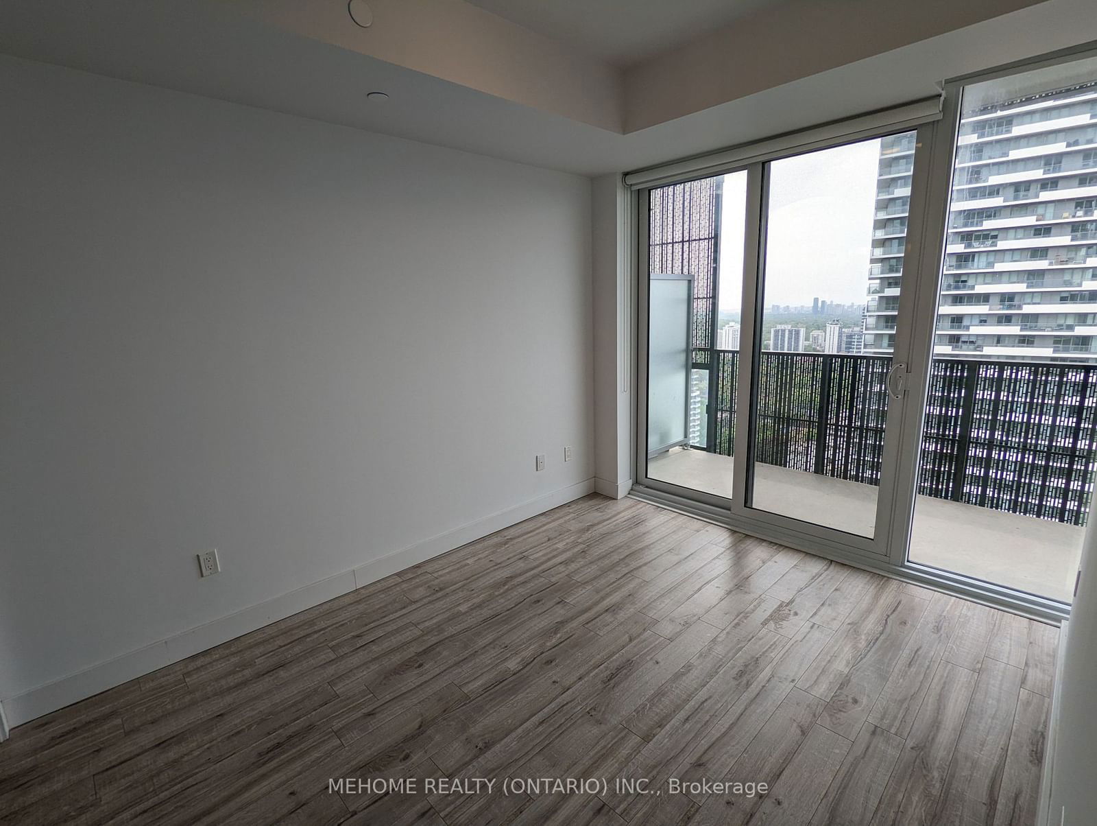 8 Eglinton Ave E, unit 3012 for rent