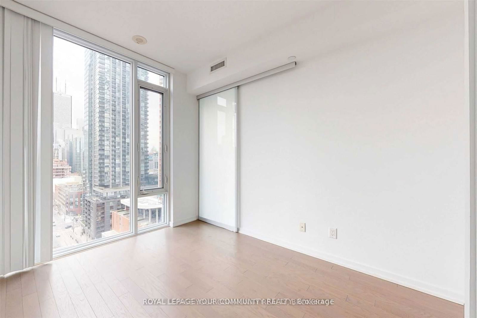 101 Peter St, unit 1506 for rent