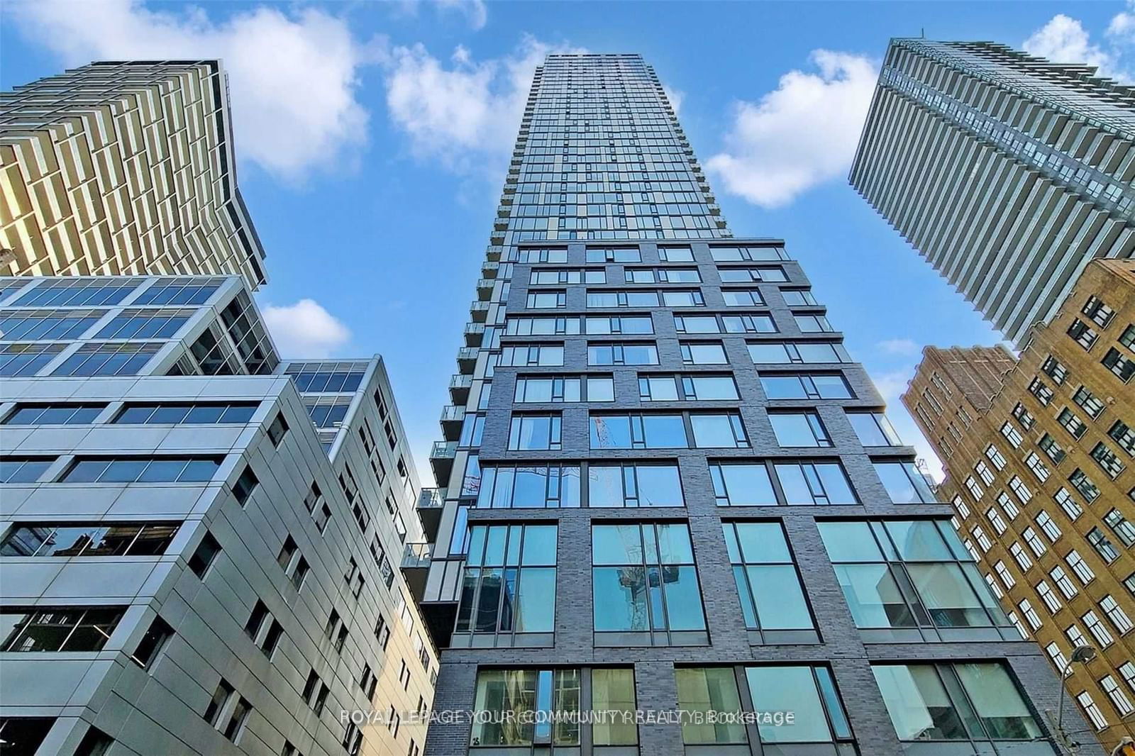 101 Peter St, unit 1506 for rent