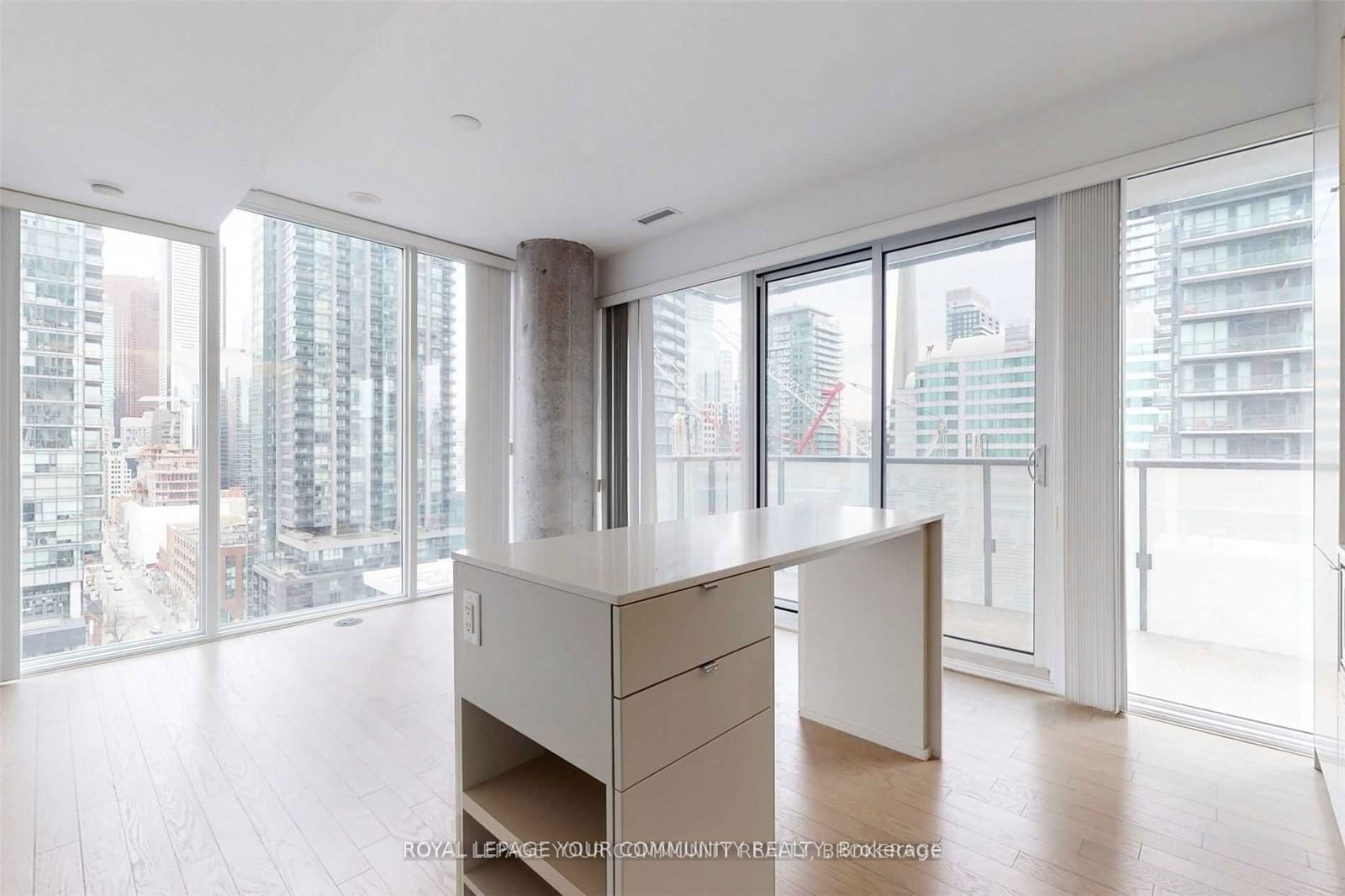 101 Peter St, unit 1506 for rent