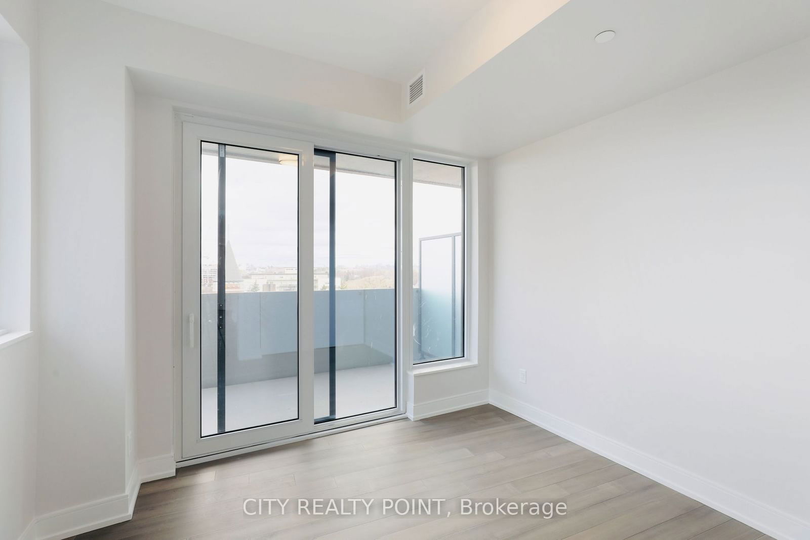 2525 Bathurst St, unit 306 for rent