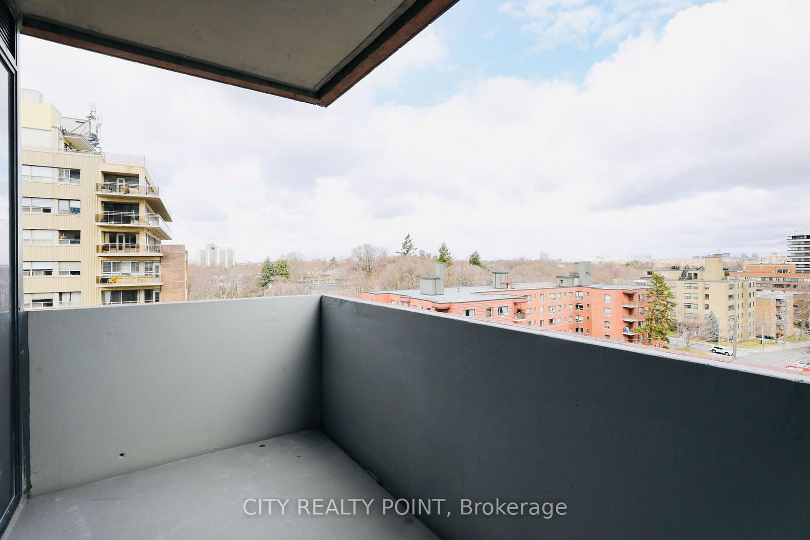 2525 Bathurst St, unit 707 for rent