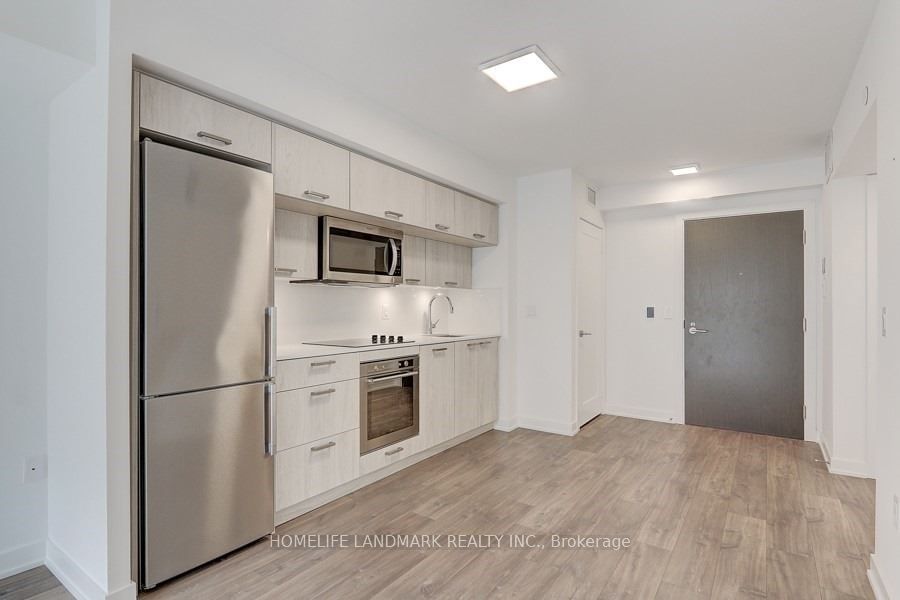 50 Mccaul St, unit 408 for rent