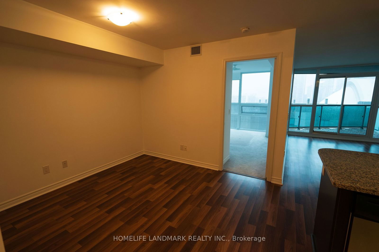 19 Grand Trunk Cres, unit 2315 for rent