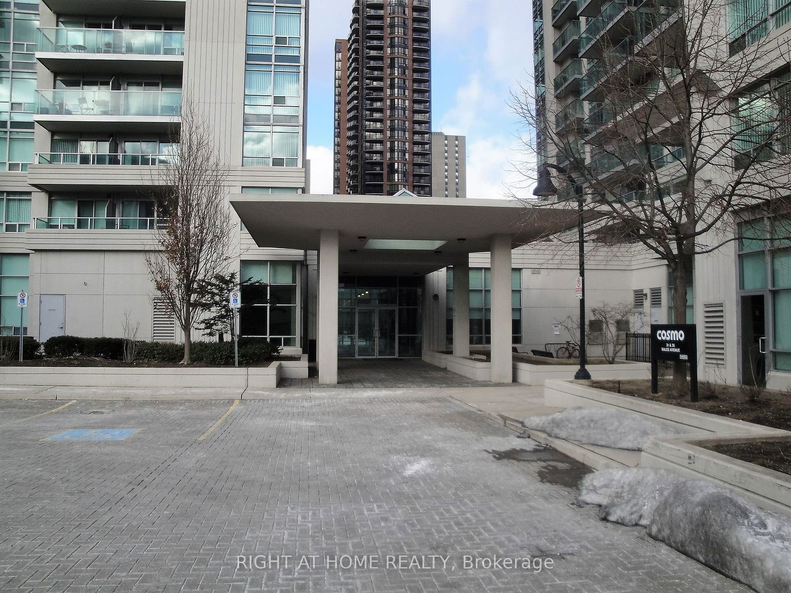 35 Bales Ave, unit 2110 for rent