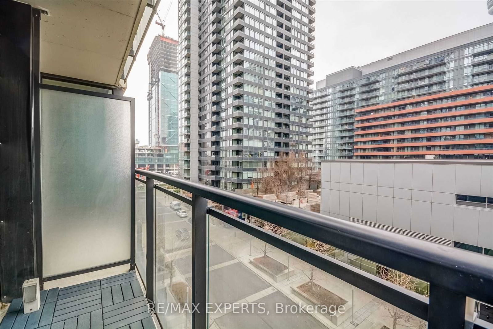 8 Telegram Mews, unit 605 for rent