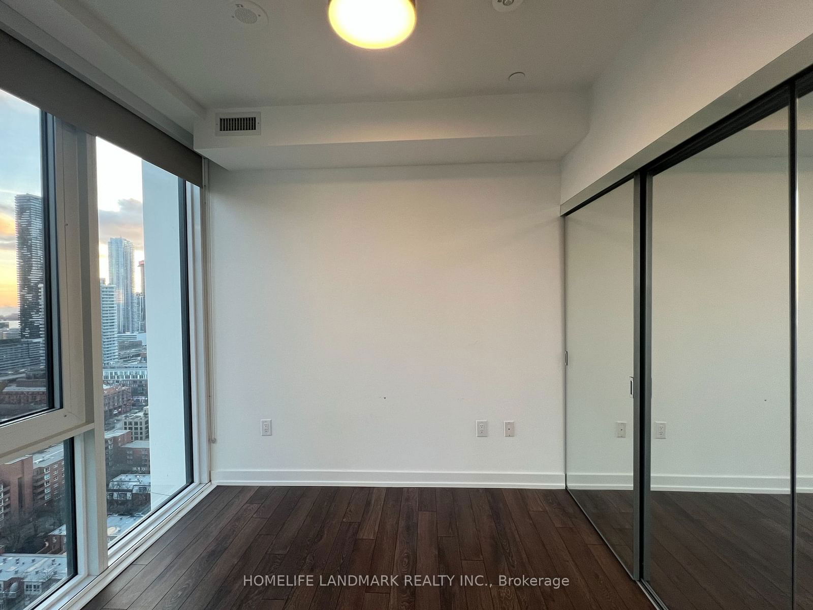 158 Front St E, unit 2605 for rent