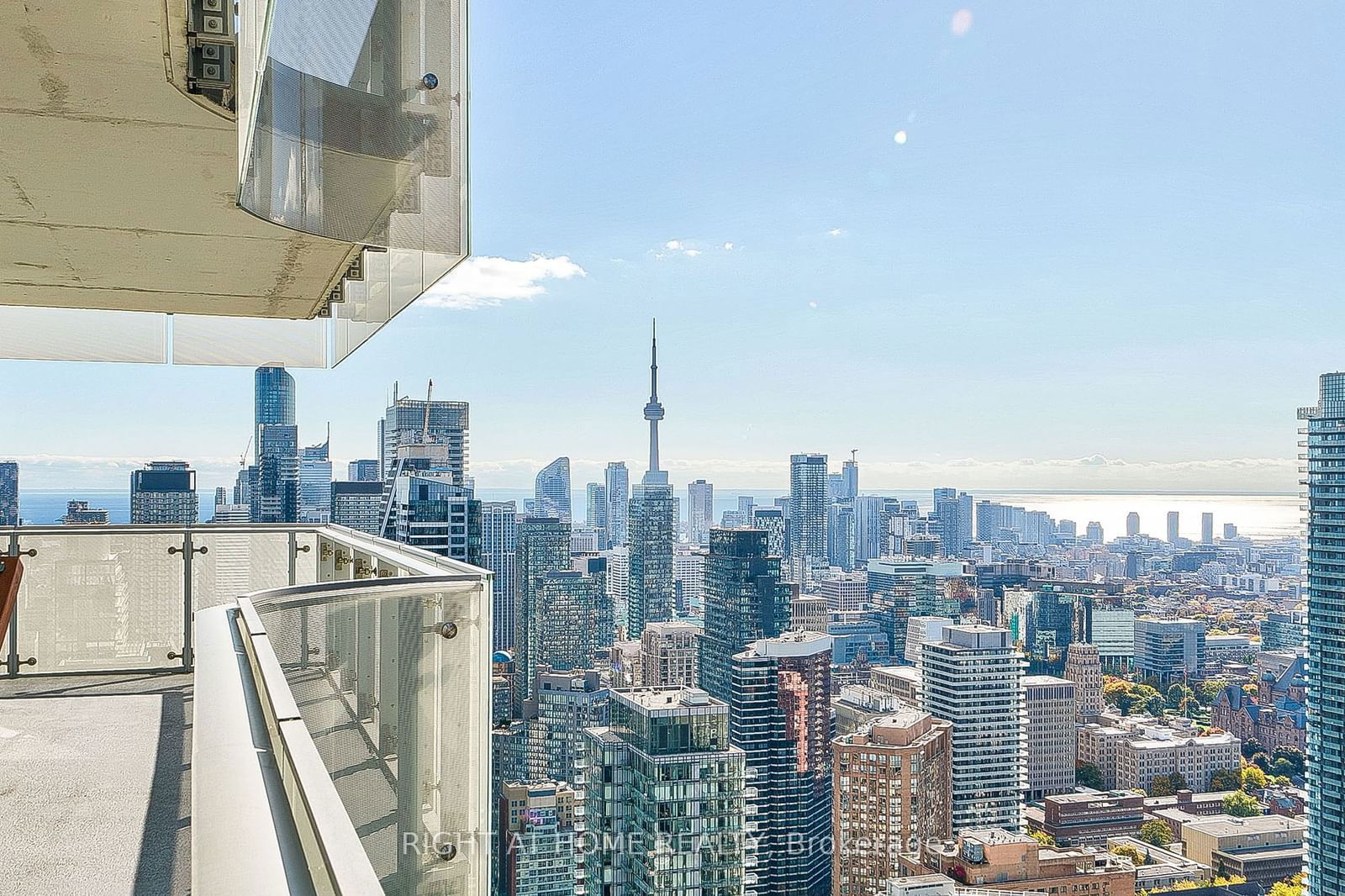 1 Bloor St E, unit 4707 for sale