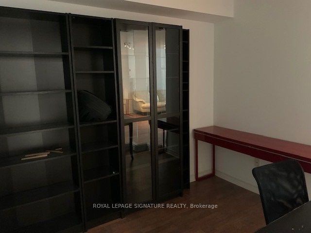 801 Bay St, unit 1602 for rent