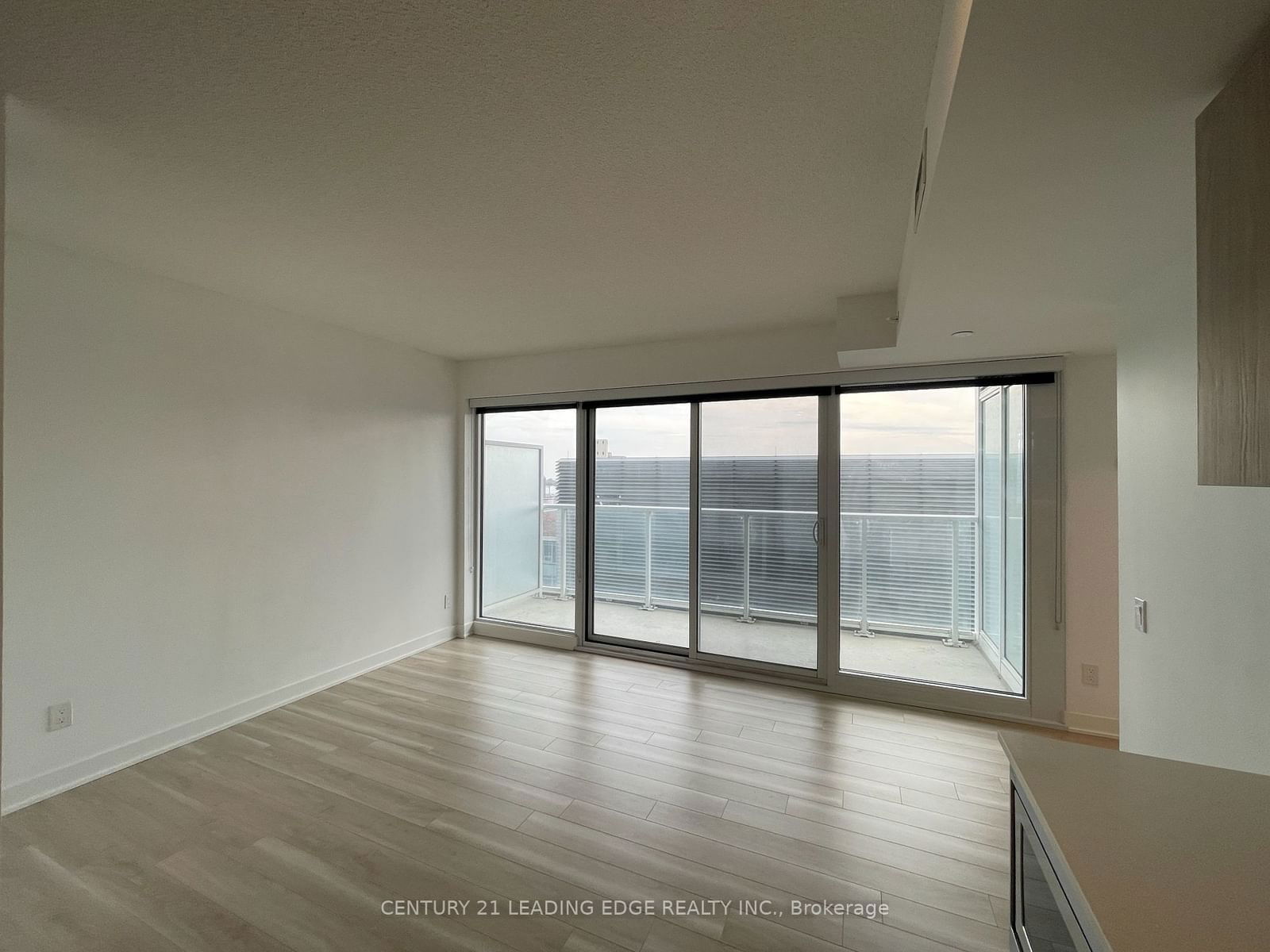 17 BATHURST St, unit 1502 for rent