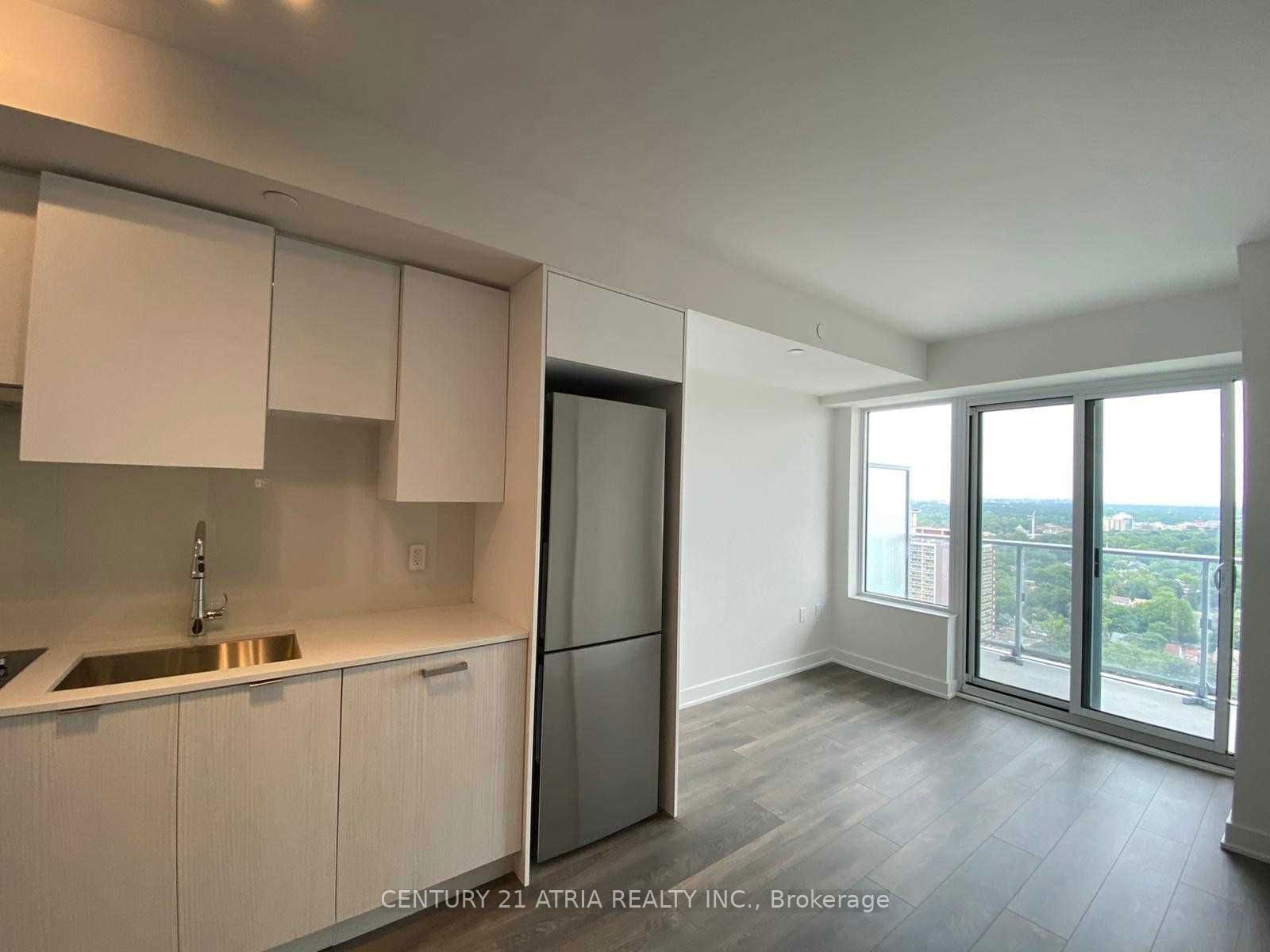 99 Broadway Ave, unit 2812 for rent