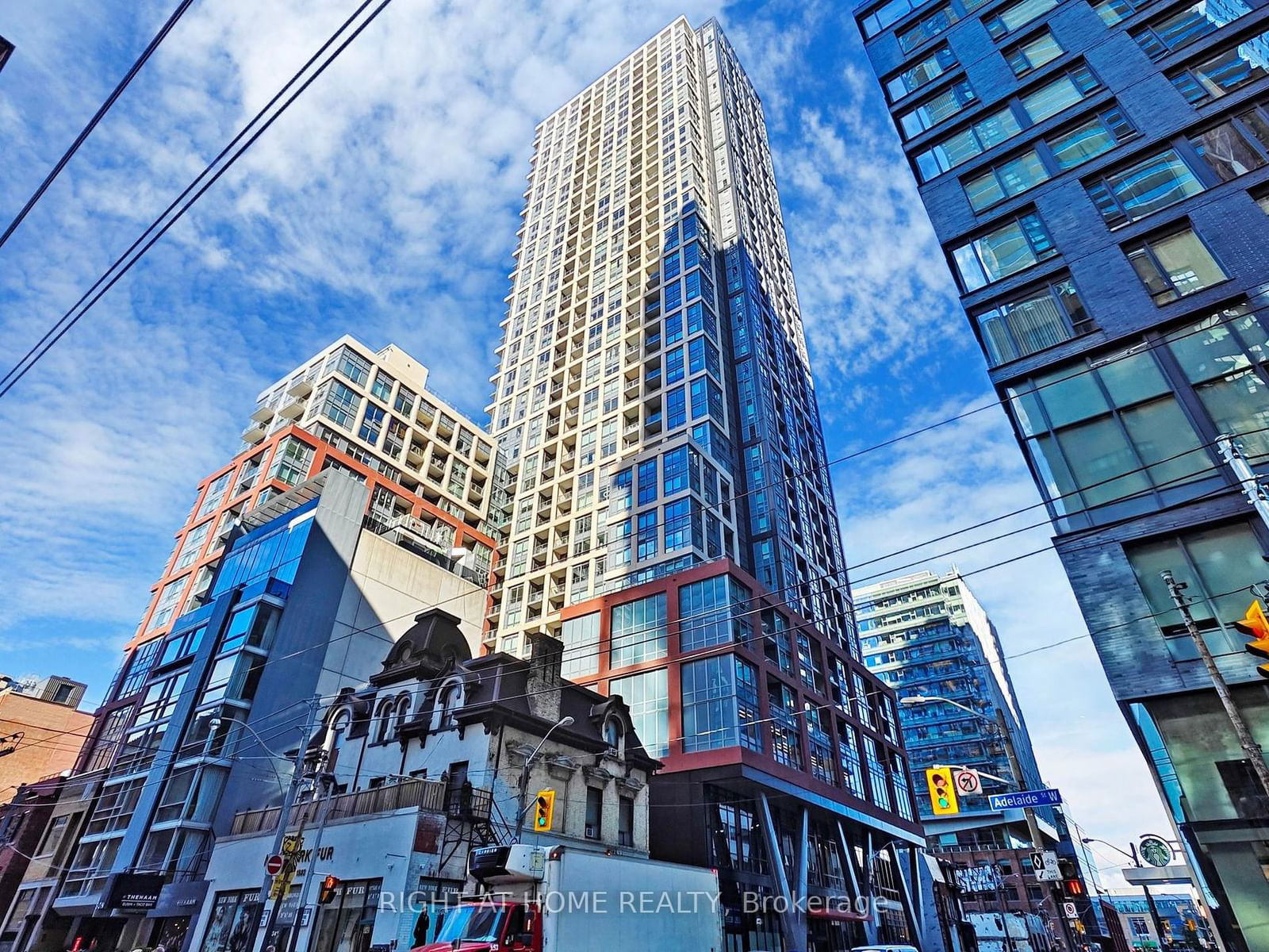 108 Peter St, unit 5205 for rent