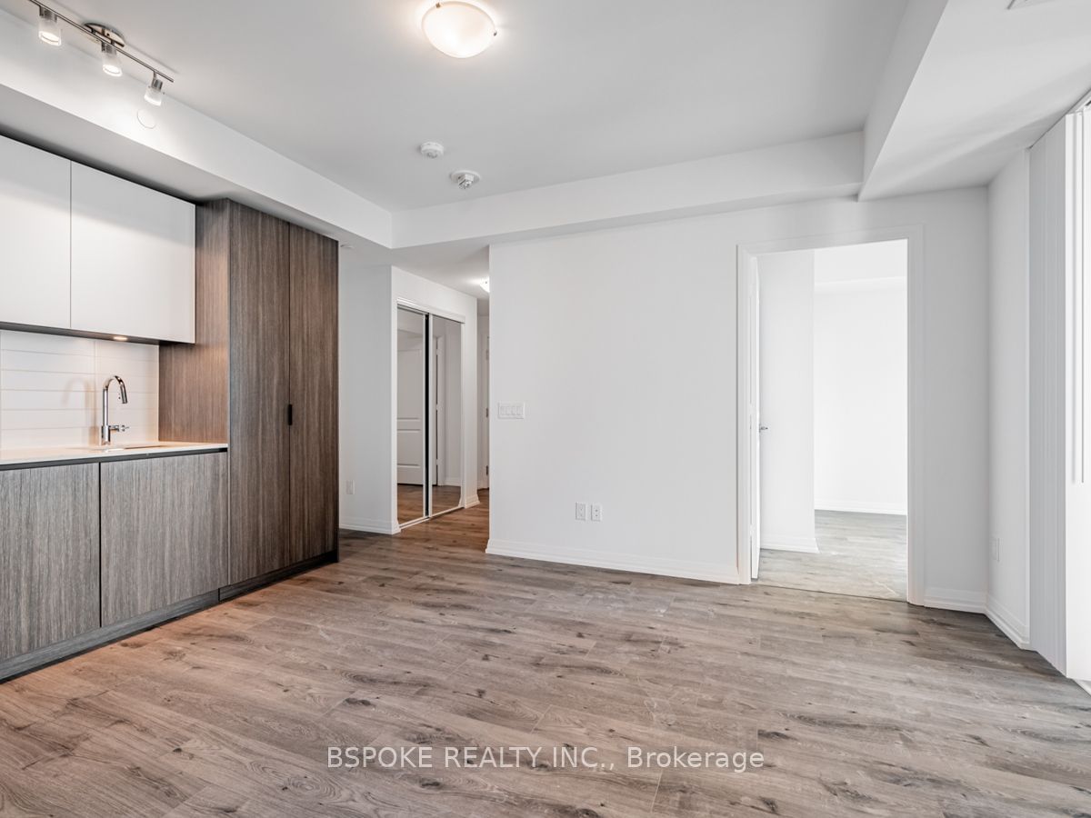 8 Widmer St, unit SPH01 for rent