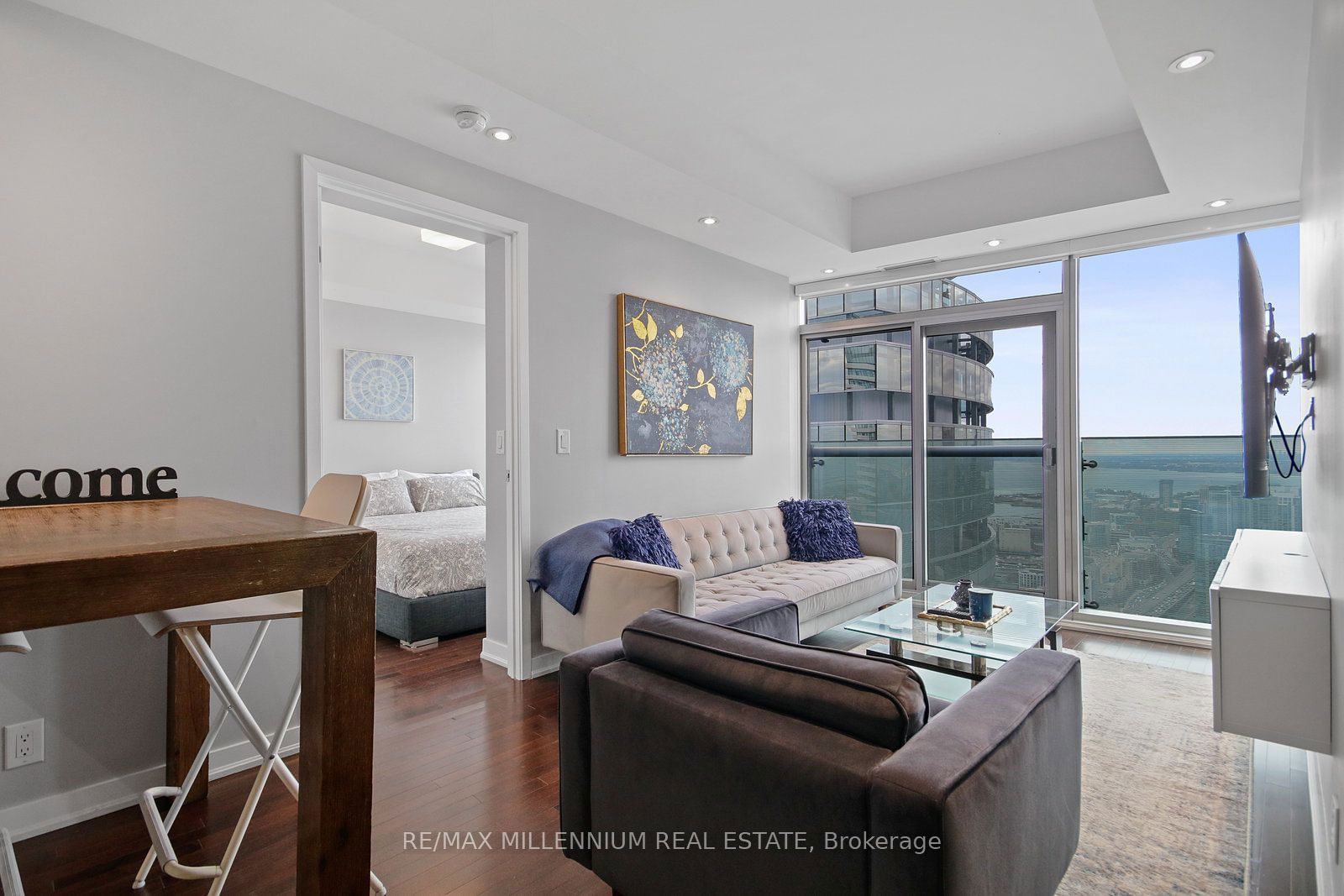 14 York St, unit 6006 for sale