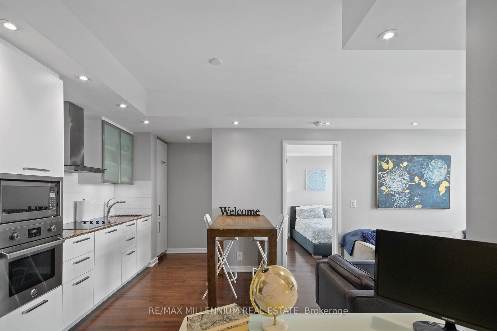 14 York St, unit 6006 for sale