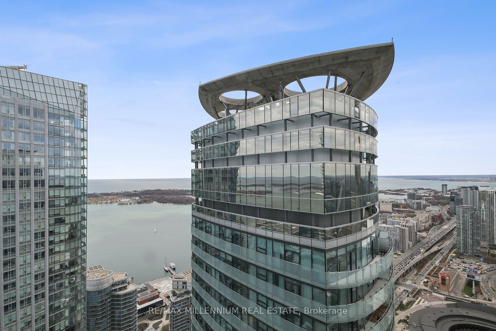 14 York St, unit 6006 for sale