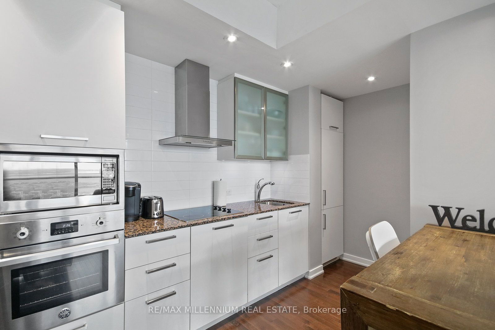 14 York St, unit 6006 for sale