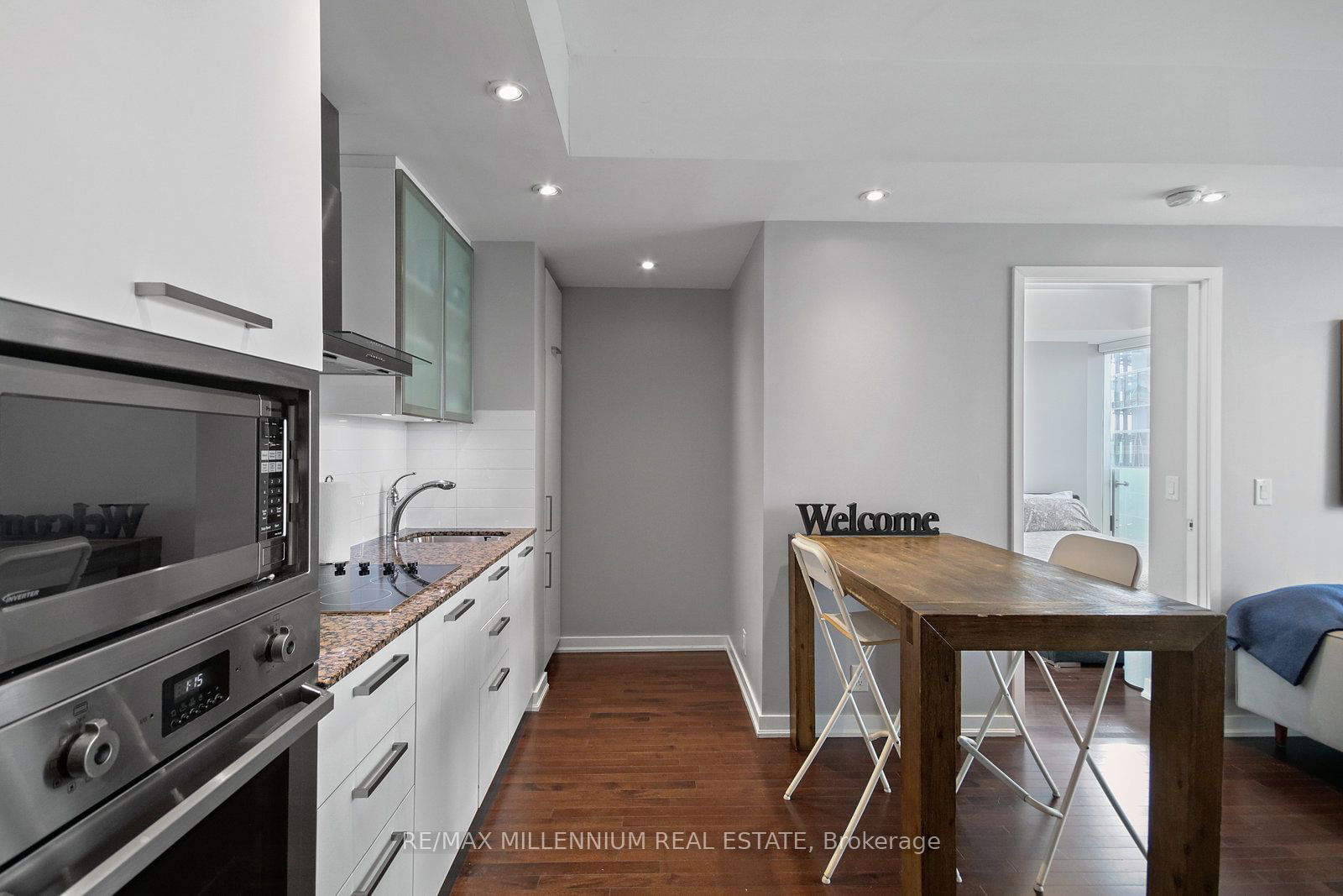 14 York St, unit 6006 for sale