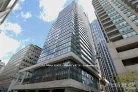 770 Bay St, unit Ph306 for rent