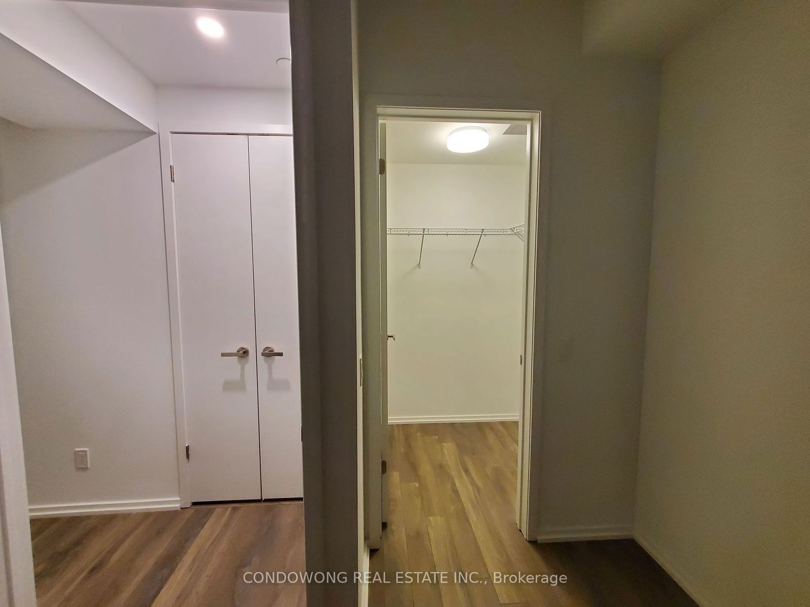 197 Yonge St, unit 5906 for rent